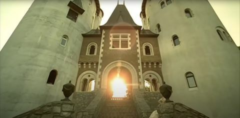 castle gwynn, kuten se näkyy Taylor Swiftin "rakkaustarinan" musiikkivideossa