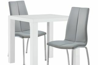 Argos Home Lyssa Valkoinen kiiltävä pöytä ja 2 harmaata Milo-tuolia