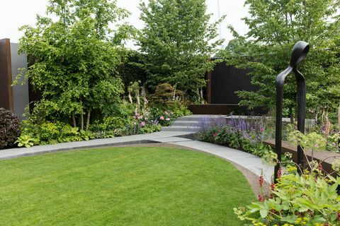 Chelsean kasarmin puutarha, kirjoittanut Jo Thompson, RHS Chelsea Flower Show 2016, Chelsea, Lontoo, UK - toukokuu 2016