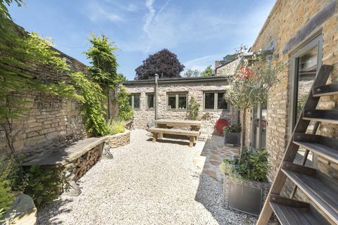 Vanha paloasema - puutarha - Cotswolds - Savills