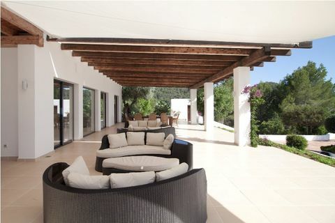 villa dalia - Ibiza - patio - Zoopla