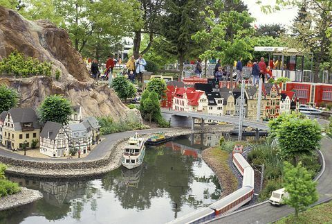 Tanska, Billund, Legoland, pienoiskoossa tehty kylä, tehty Legosista