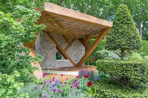 Morgan Stanley -puutarha. Suunnittelija: Chris Beardshaw. Sponsoroi: Morgan Stanley. RHS Chelsea Flower Show 2017