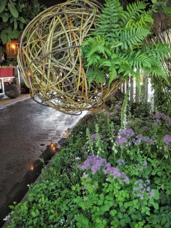 Chelsea Flower Show Tunnel 2018, nimeltään La Famillen luonnollinen kinesteesi