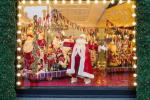 Selfridges on paljastanut juhlallisen ikkunanäytön kaksi kuukautta ennen joulupäivää