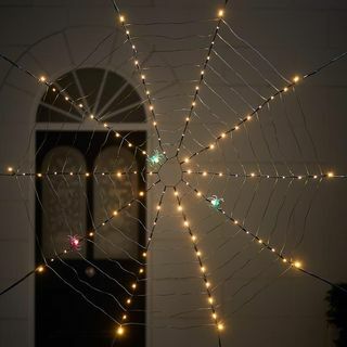 100 LED-valoa syttyy hämähäkkien verkkoon