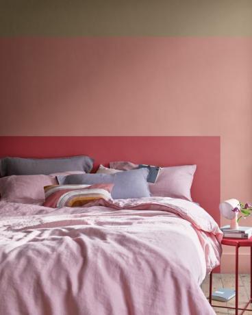 makuuhuone vaaleanpunaisella duluxin maalilla