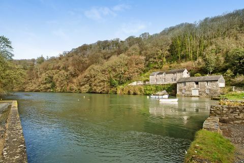 Lombard Mill - Fowey - Cornwall - omaisuus - iso järvi - OnTheMarket.com