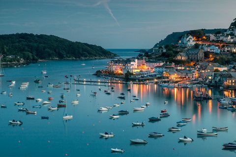 Salcombe, Devon - Salcomben satama, otettu heti auringonlaskun jälkeen kesäiltaan.