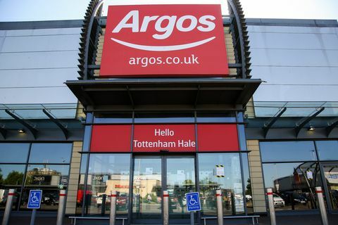 lontoo, iso-britannia 20200529 argos-logo nähty yhdessä myymälässään kuva: dinendra hariasopa imageslightrocket via getty images