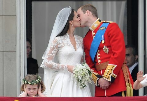 Prince William-Kate-Middleton-parveke-kiss