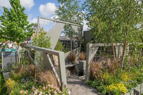 Mind verden tukema id verde. Suunnittelija: Ian Price. Sponsoroi: id verde. RHS Chelsea Flower Show 2017.