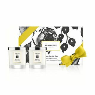 Jo Malone London ™ -pioni ja poskipunamokka sekä limen basilika- ja mandariinikynttiläsetti