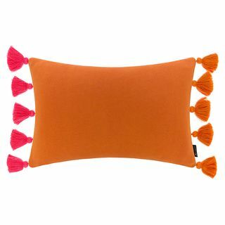 Neulottu Pom Pom Trim-tyyny - vaaleanpunainen ja oranssi