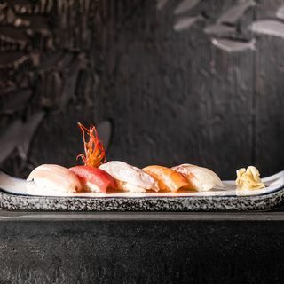 Sushi-mestarikurssi kahdelle Prince Akatokissa, Lontoossa