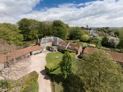 Manor Farm House - Wiltshire - Vivien Leigh - antenni - Savills