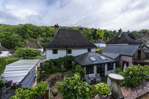 kaunis mökki myytävänä Milton Abbasin kylän sydämessä, Dorset