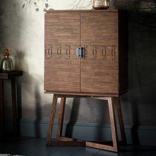 Hayleigh Cocktail Cabinet ruskeassa