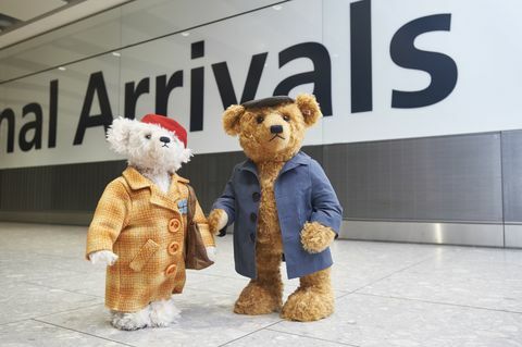 Steiff - Herra ja rouva Bair Heathrow'n saapumisissa