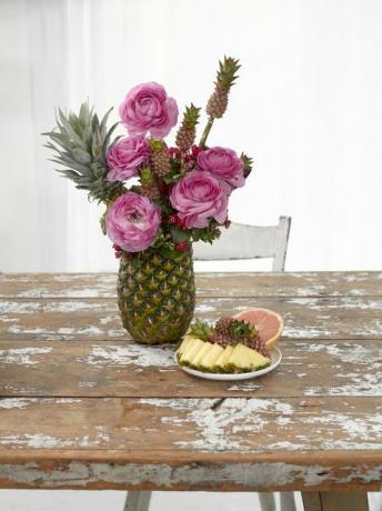 kääpiö ananas kukka-asetelma