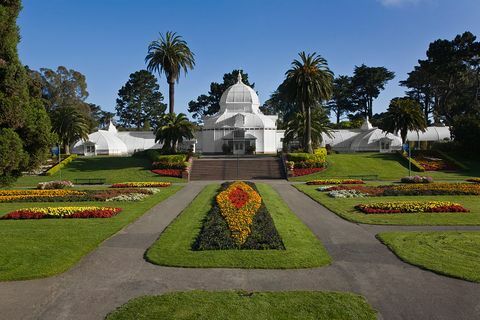 kukkien konservaattori on kasvitieteellinen kasvihuone Golden Gate Parkissa, San Franciscossa