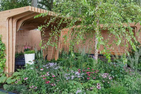 rhs chelsea -kukkaesitys 2021 show gardens firenze satakieli puutarha