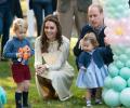 Prinssi William "kamppaili" vanhempien Prince George ja prinsessa Charlotten kanssa