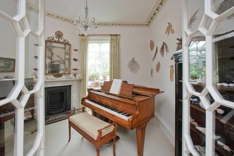 Pagodan talon pianosali, Winchester, Savills