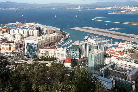 Tiheä moderni kerrostaloasunto, Gibraltar, Ison-Britannian merentakainen alue Etelä-Euroopassa